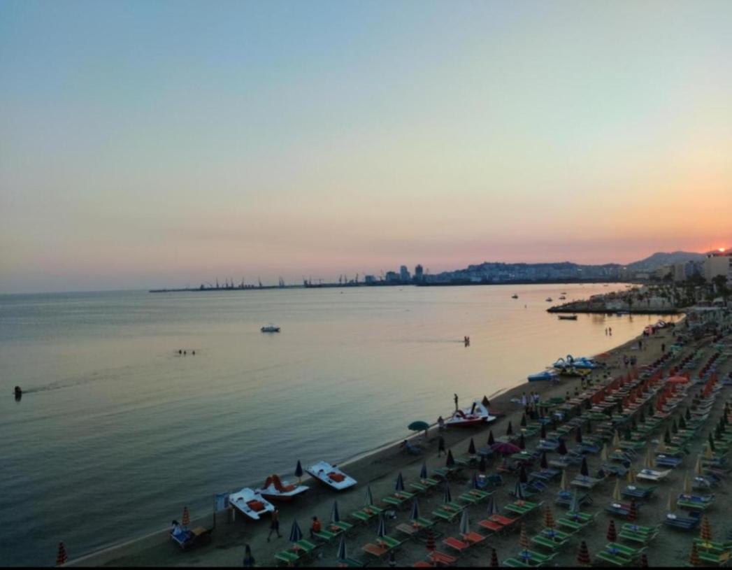 Blue Sky Apartaments Durrës Kamer foto